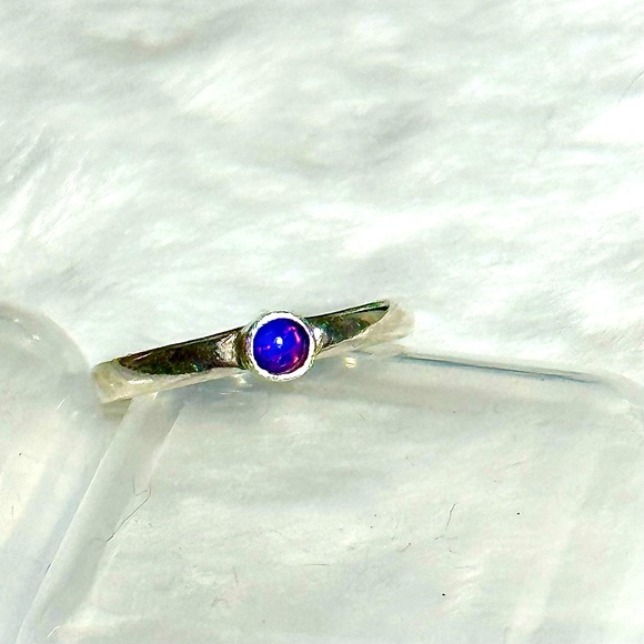 Blue Fire Opal & Sterling Ring - Picture 1 of 5